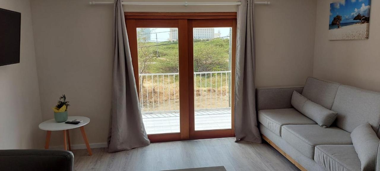 Lovely Cozy Keito Palm Beach ภายนอก รูปภาพ